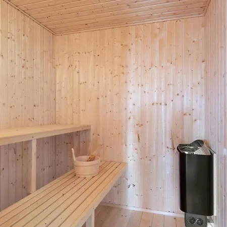 Holiday home Front In With Sauna